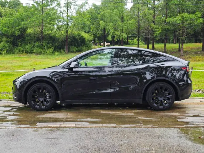 2022 TESLA MODEL thumbnail 3