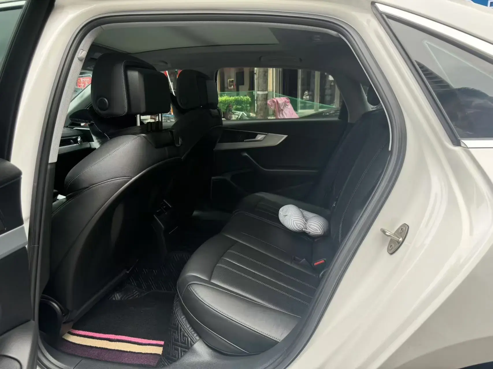 2020 AUDI A4L thumbnail 3