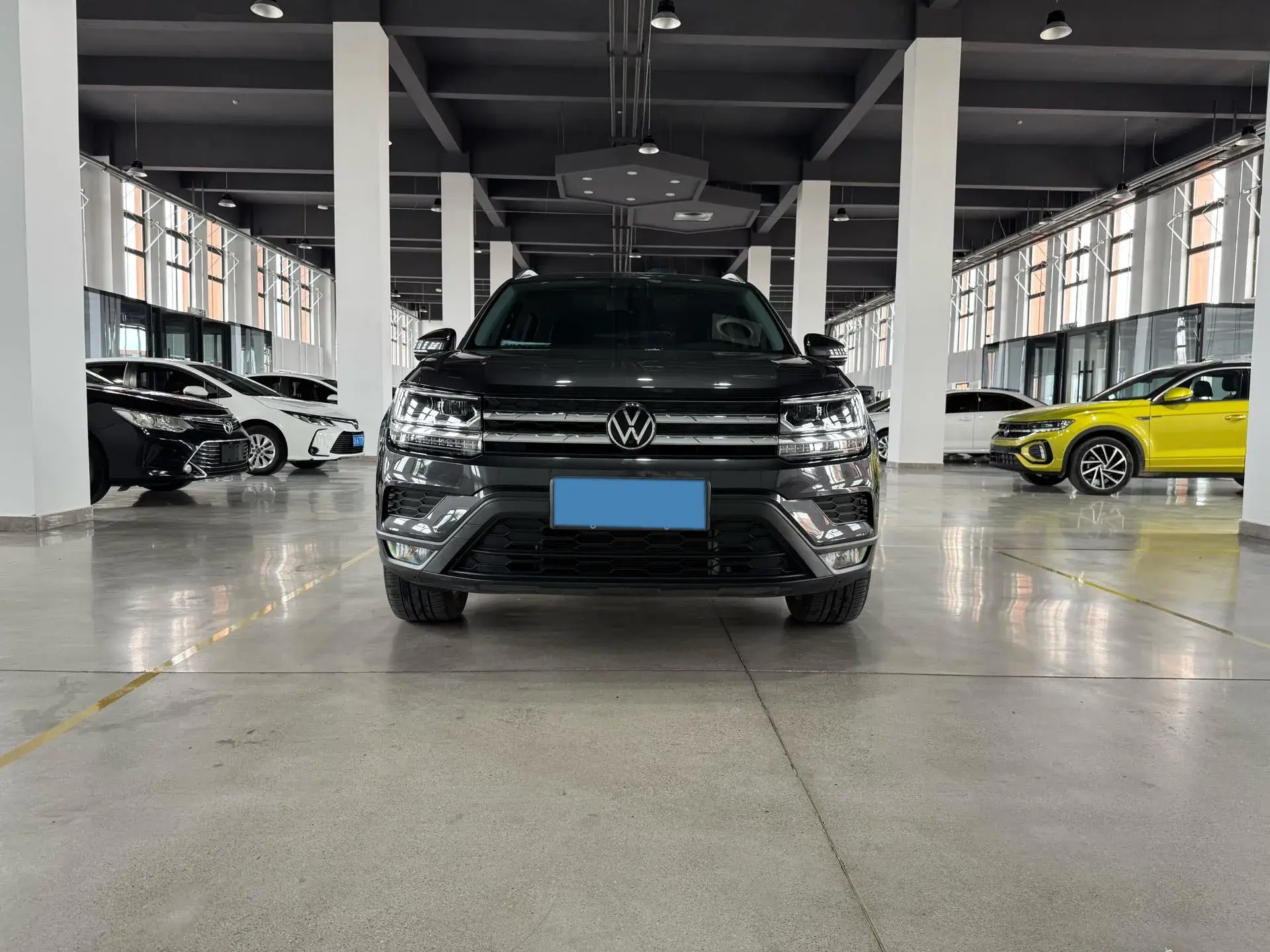 2021 VOLKSWAGEN THARU thumbnail 2