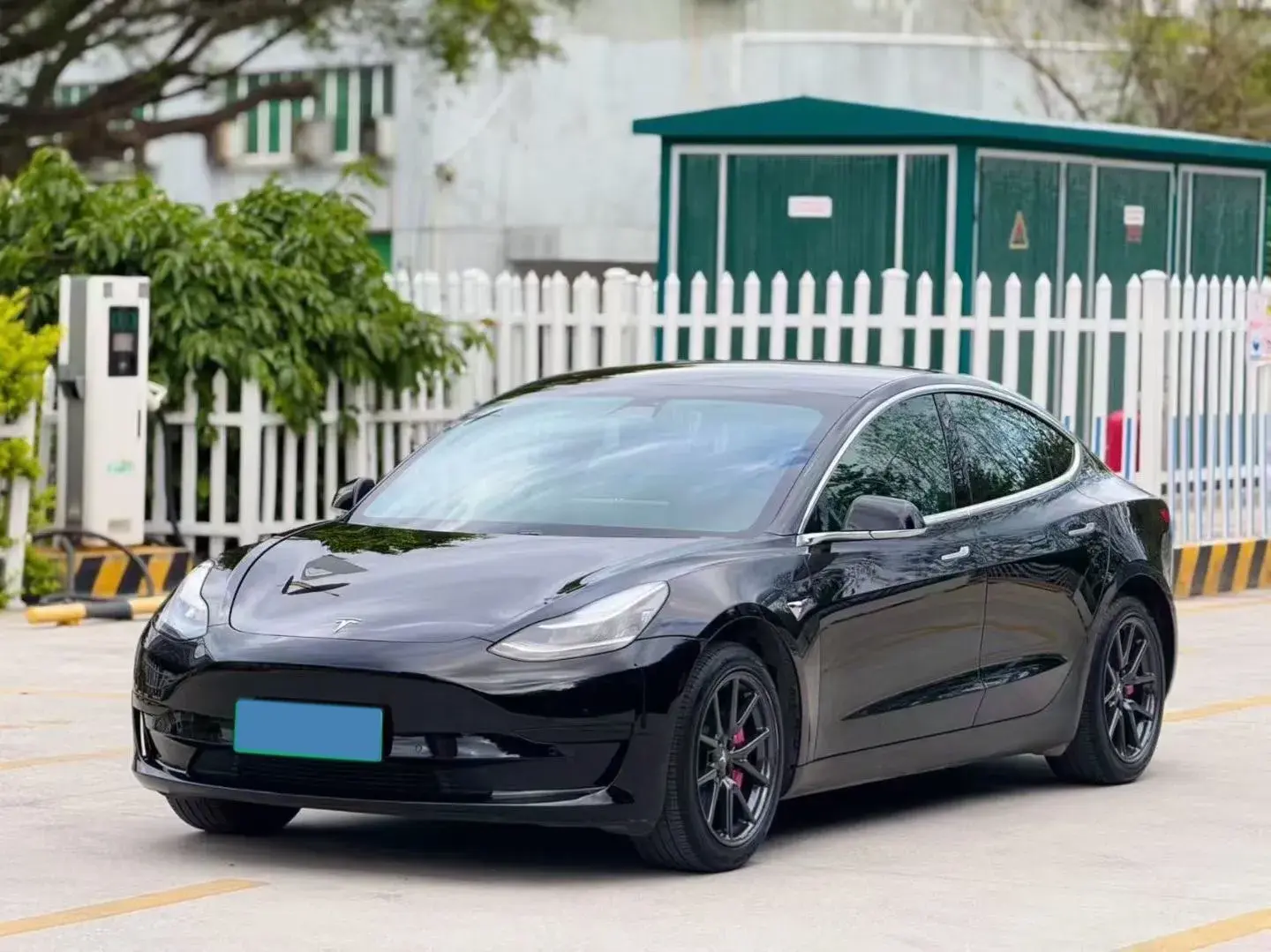 2020 TESLA MODEL view 1