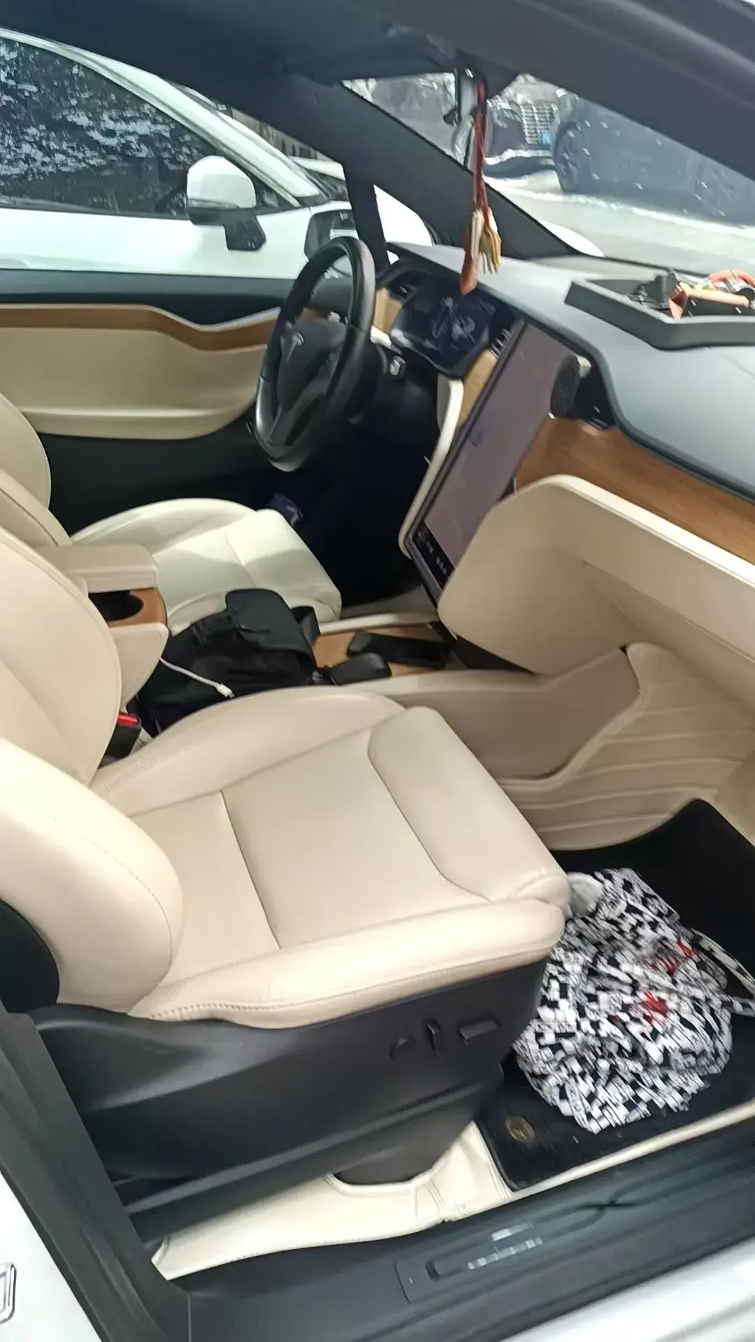 2021 TESLA MODEL thumbnail 2