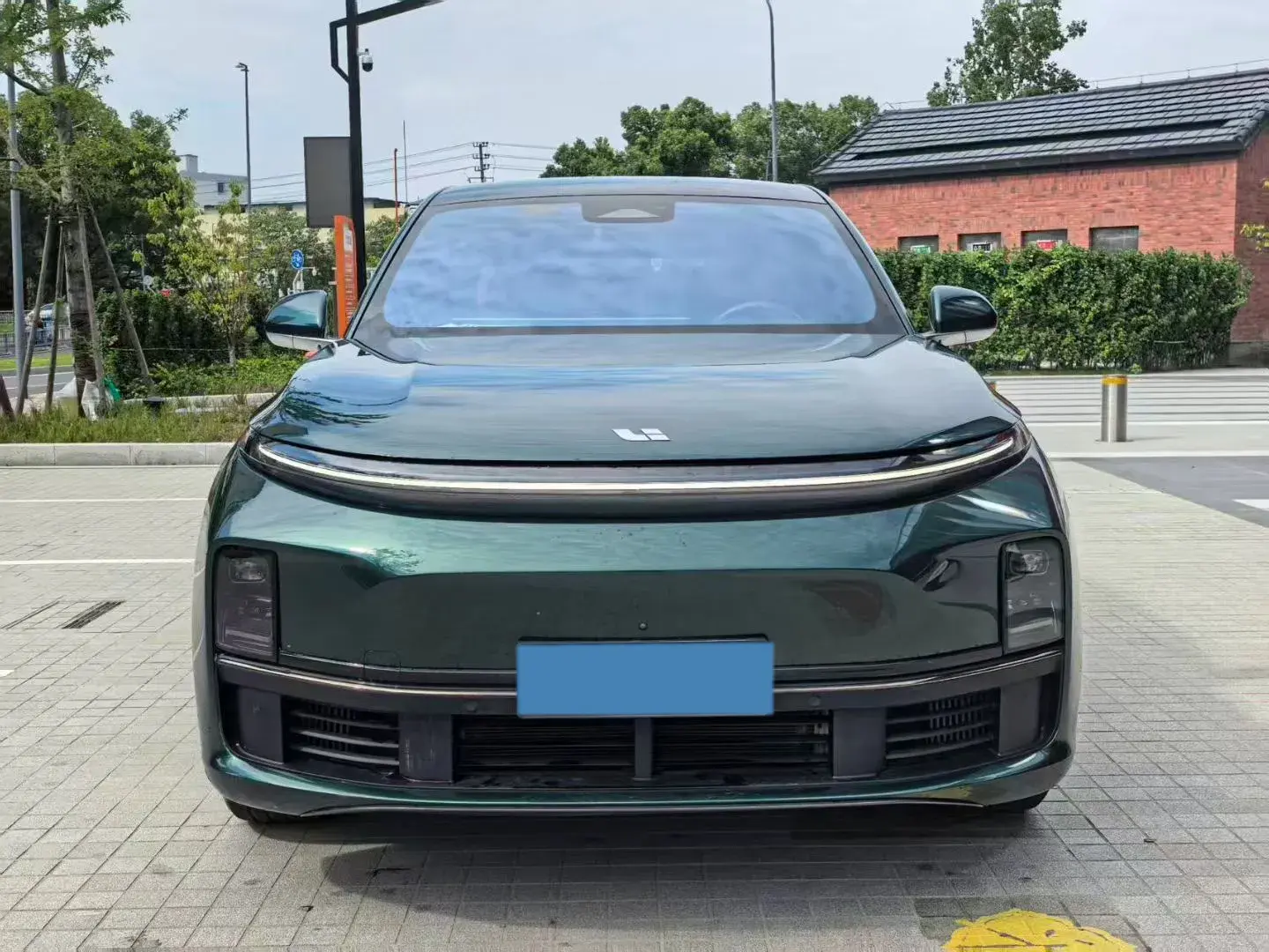 2023 LI L7 thumbnail 3