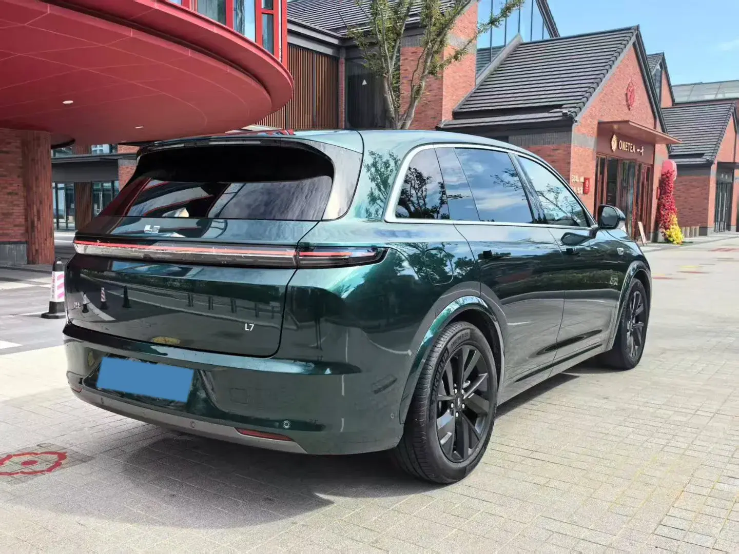 2023 LI L7 thumbnail 4