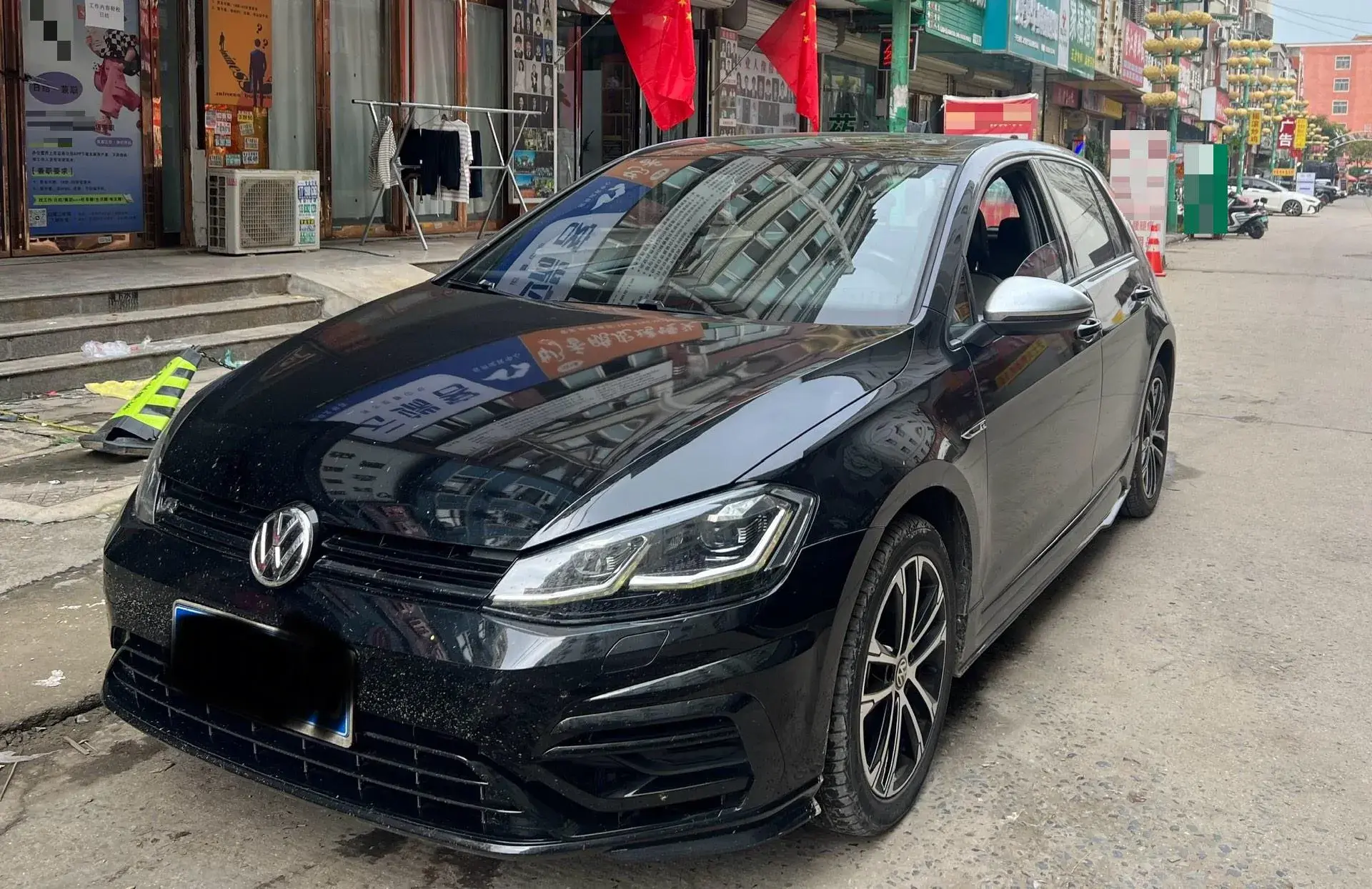 2019 VOLKSWAGEN GOLF view 1