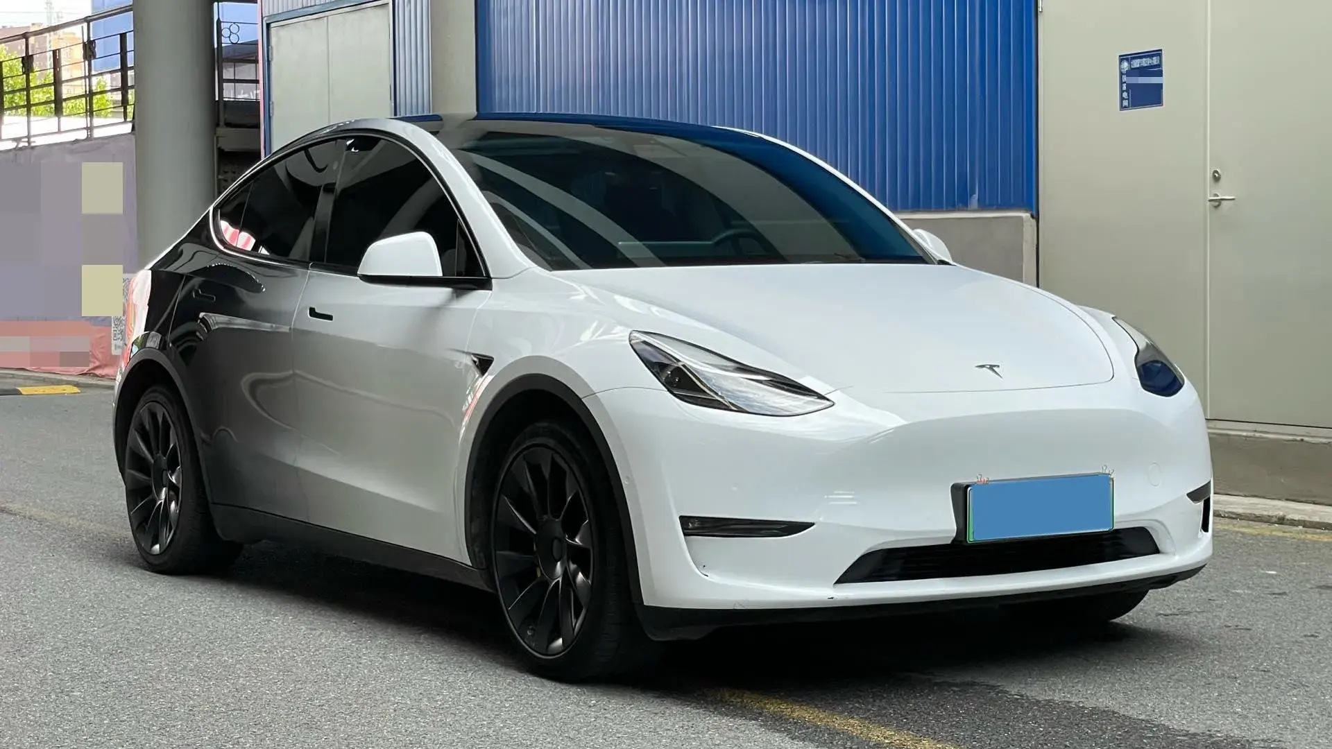 2022 TESLA MODEL thumbnail 3