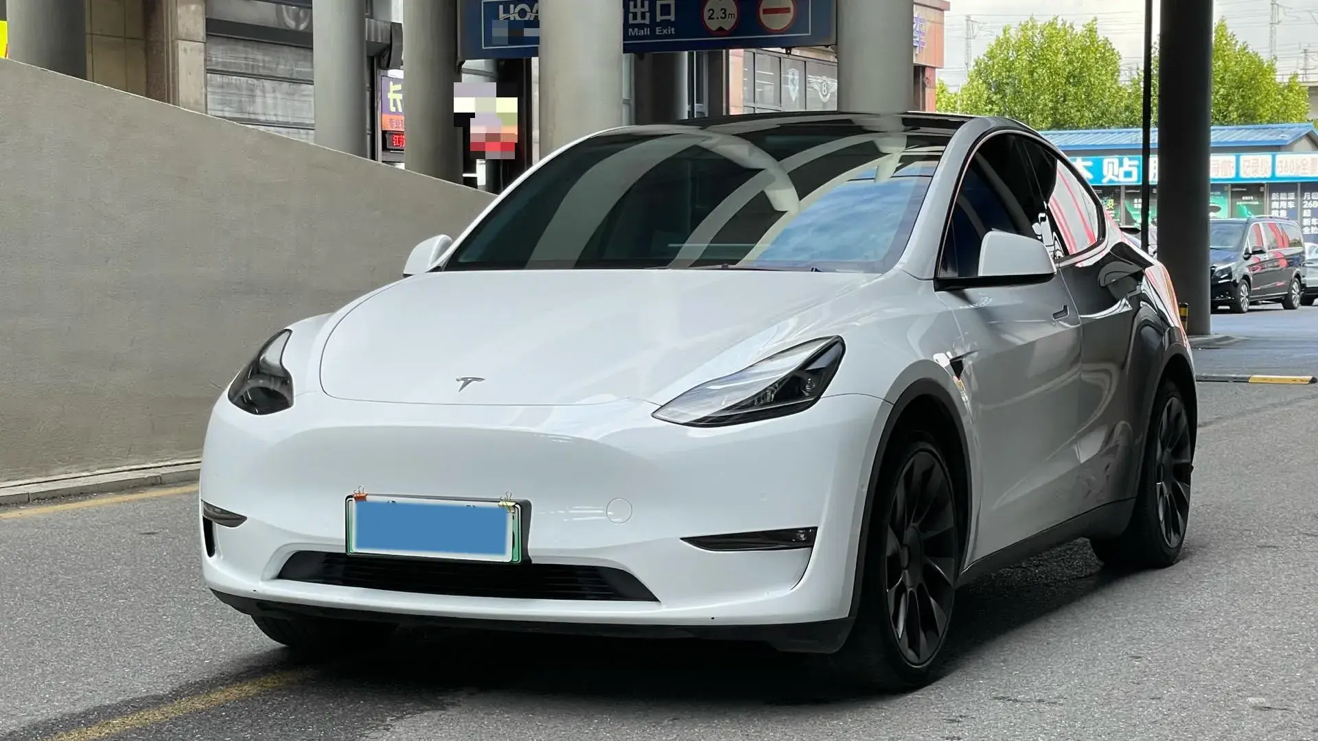 2022 TESLA MODEL view 1