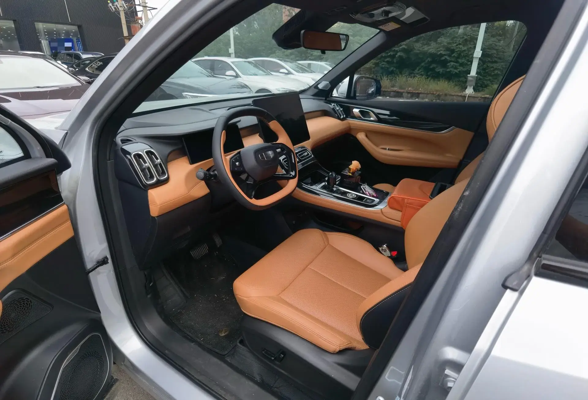 2025 GEELY STARRAY thumbnail 4