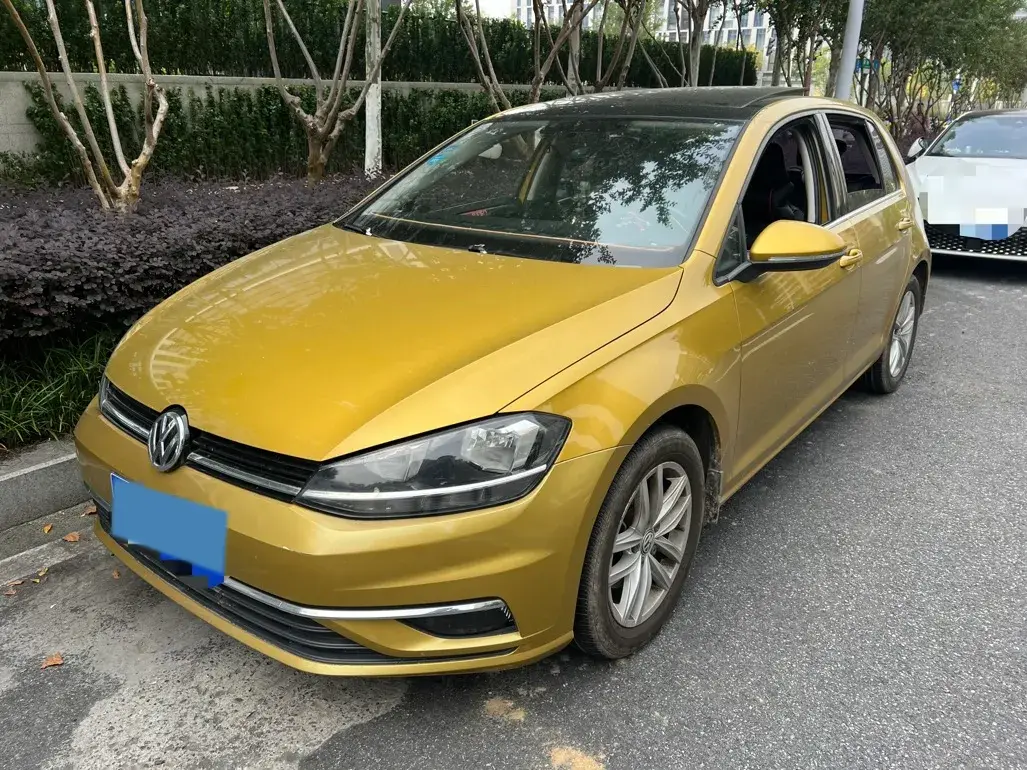 2018 VOLKSWAGEN GOLF view 1
