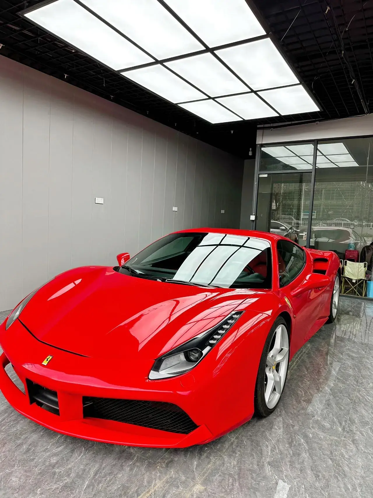 2015 FERRARI 488 view 1