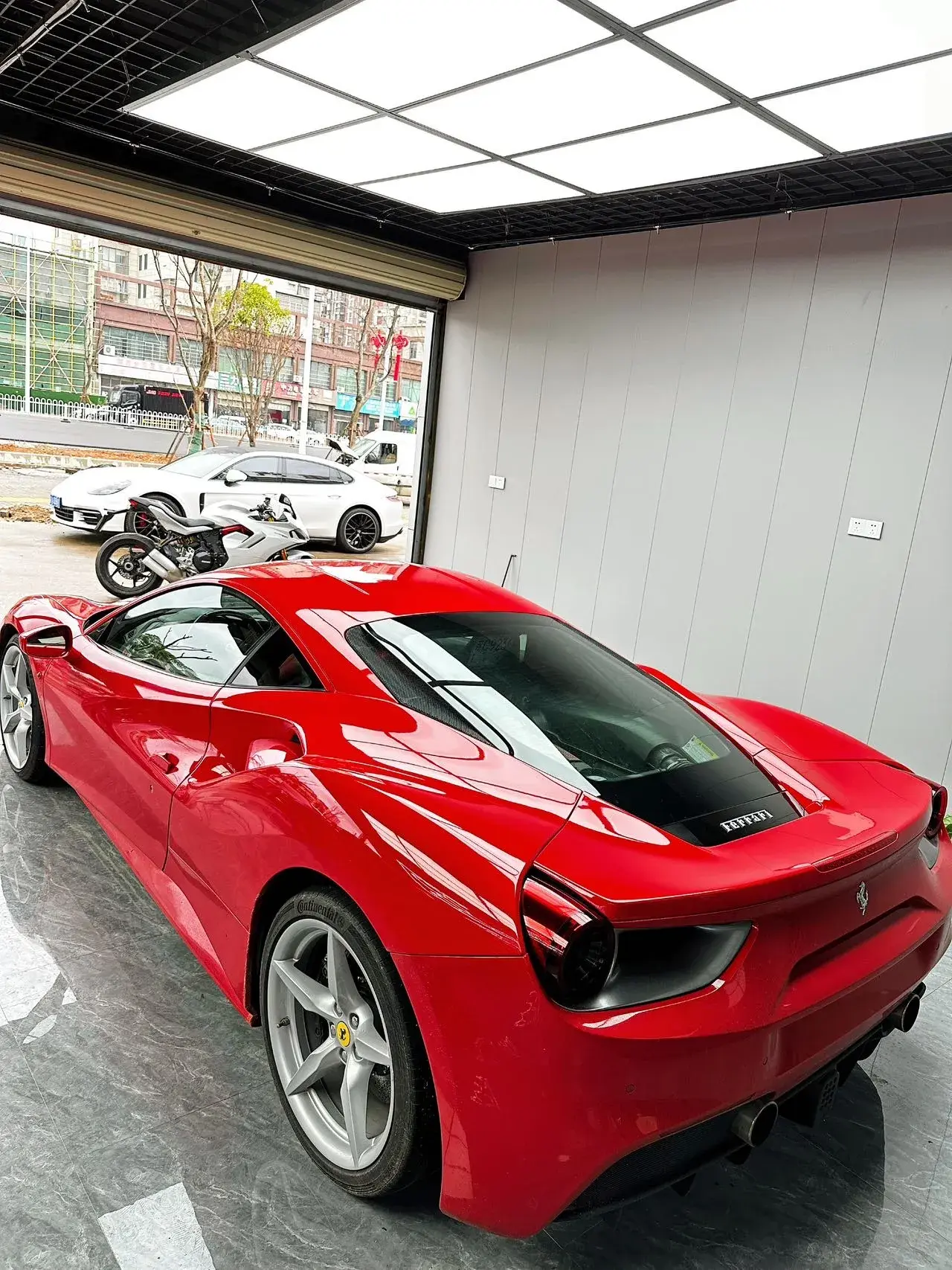 2015 FERRARI 488 thumbnail 4