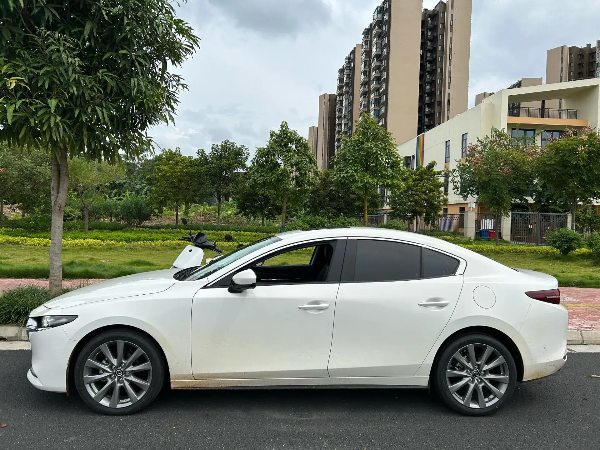 2020 MAZDA 3 thumbnail 2