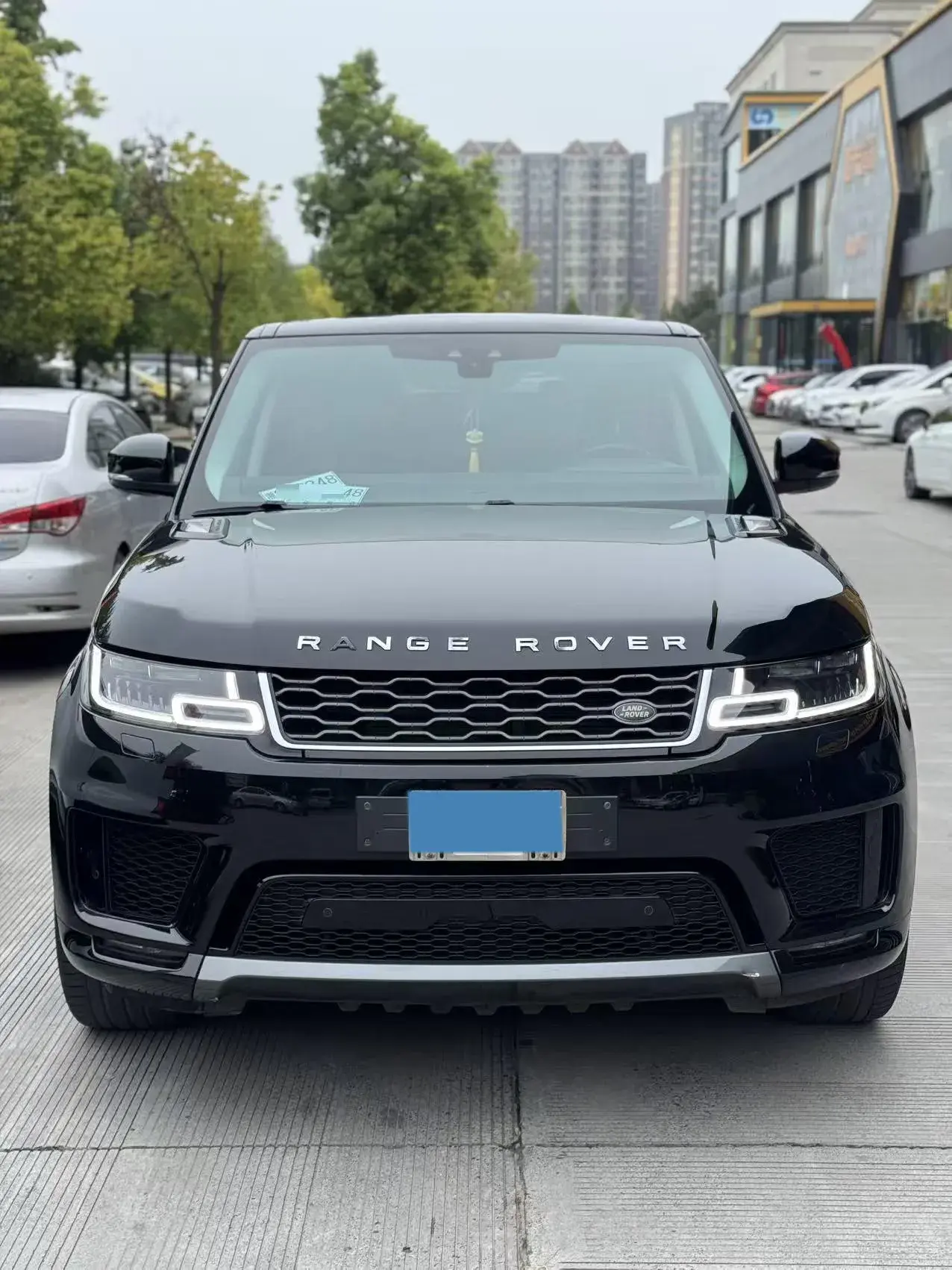 2018 LAND ROVER thumbnail 3