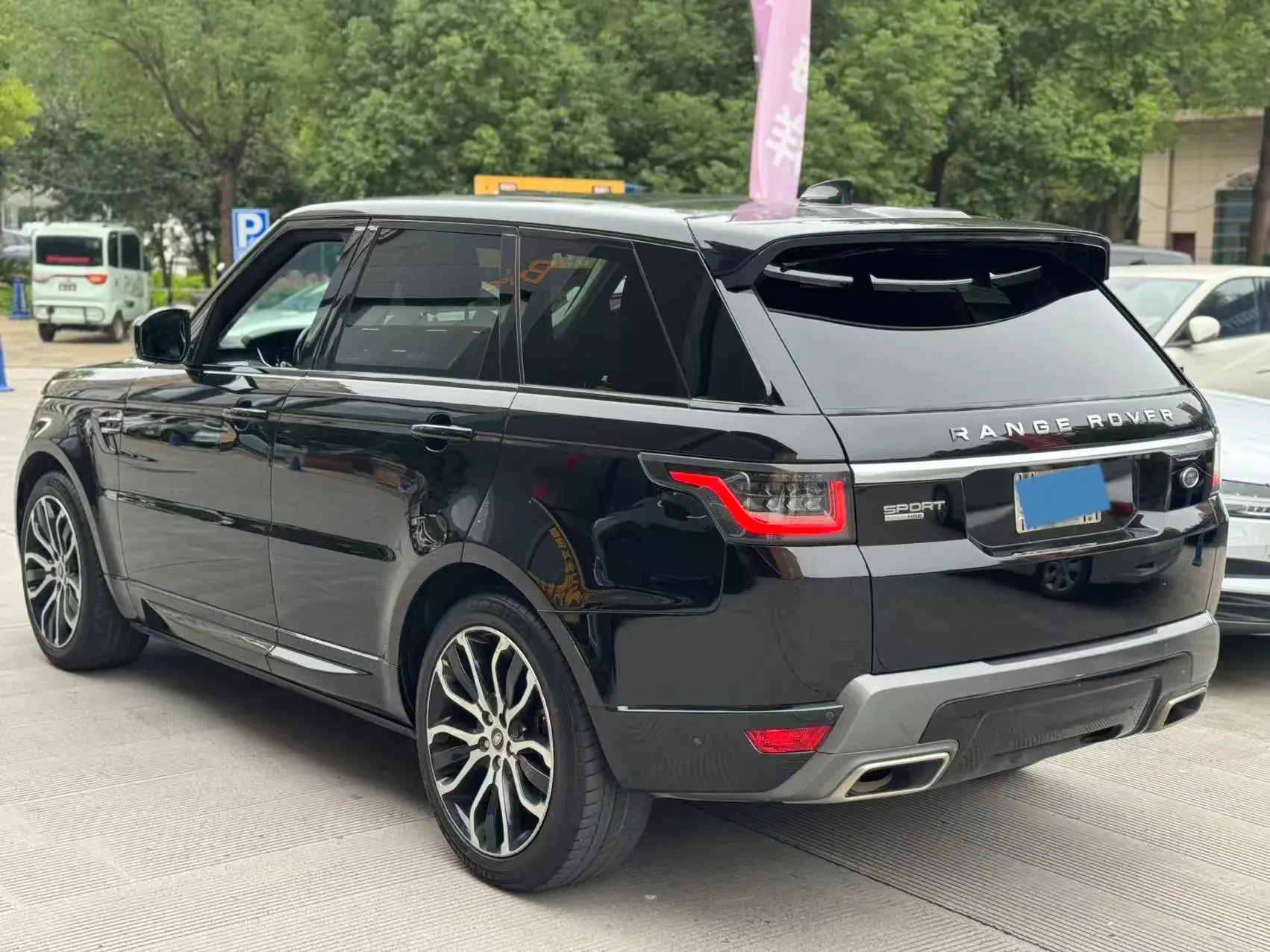 2018 LAND ROVER thumbnail 2