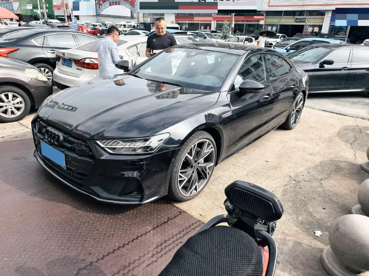 2024 Audi A7L 2.0T 245HP L4 7DCT