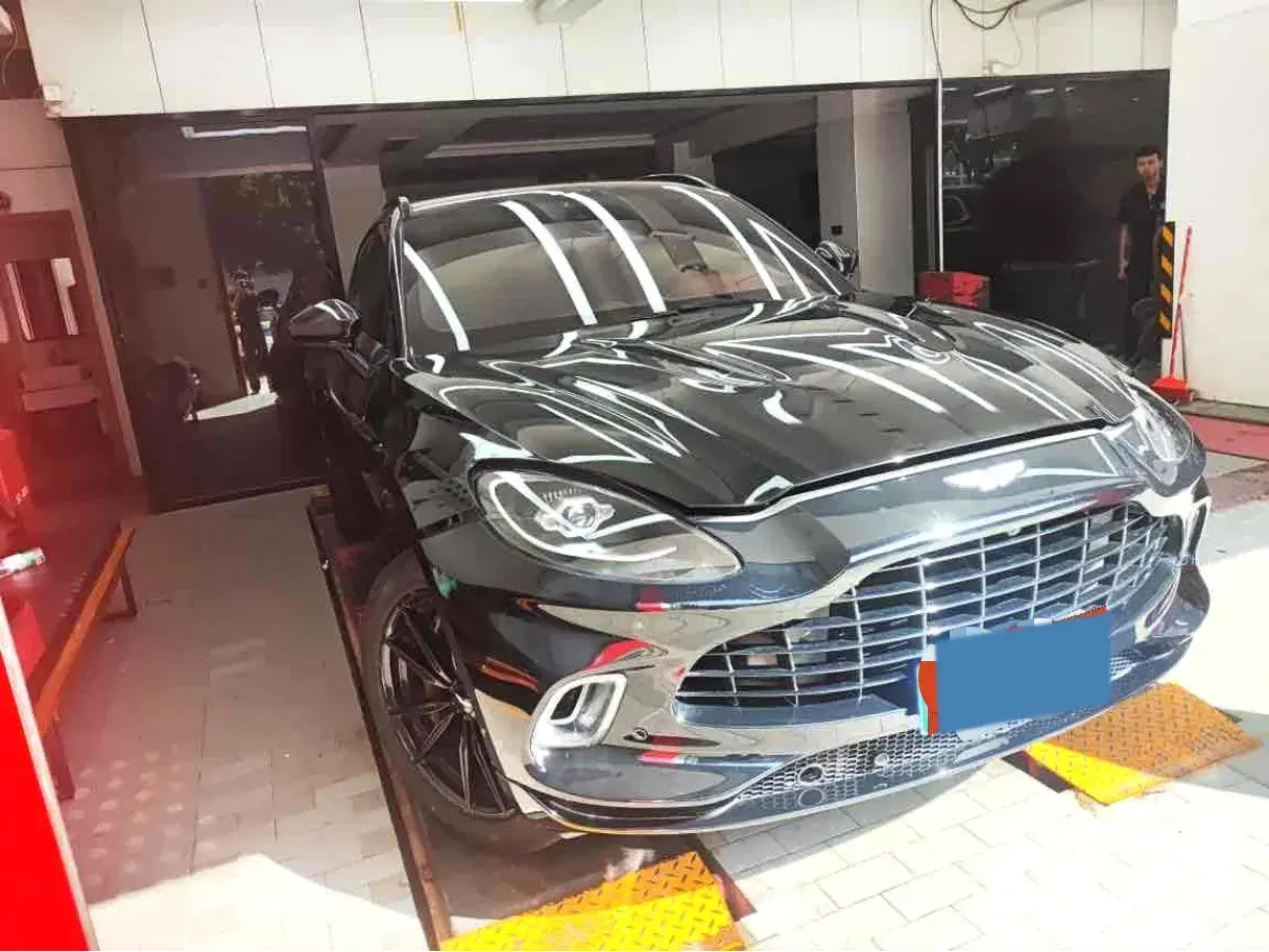 2023 ASTON MARTIN thumbnail 2