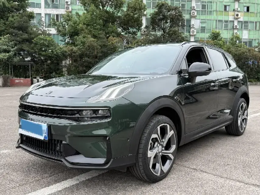 2023 LYNK&CO 06 view 1