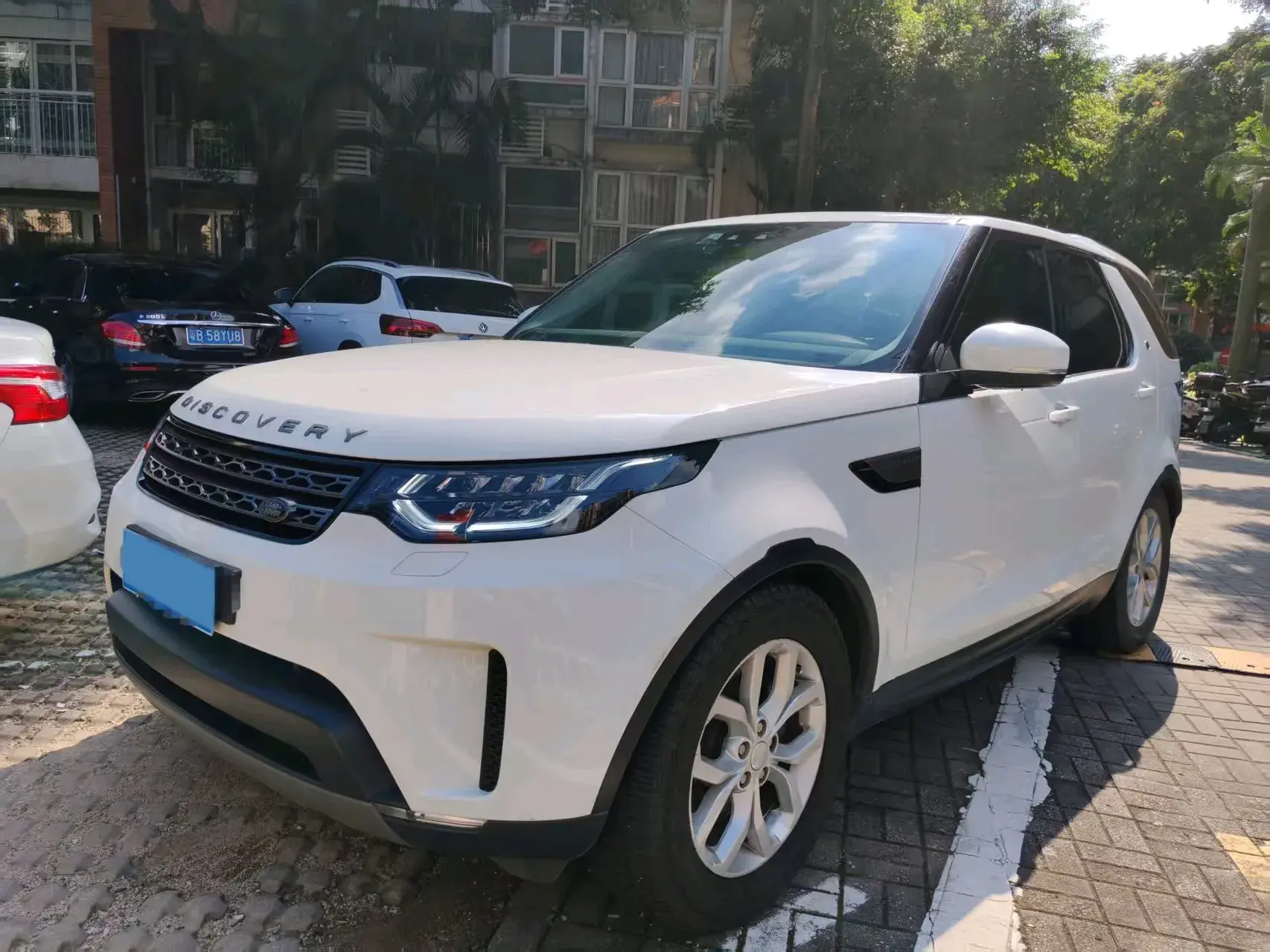 2017 LAND ROVER view 1