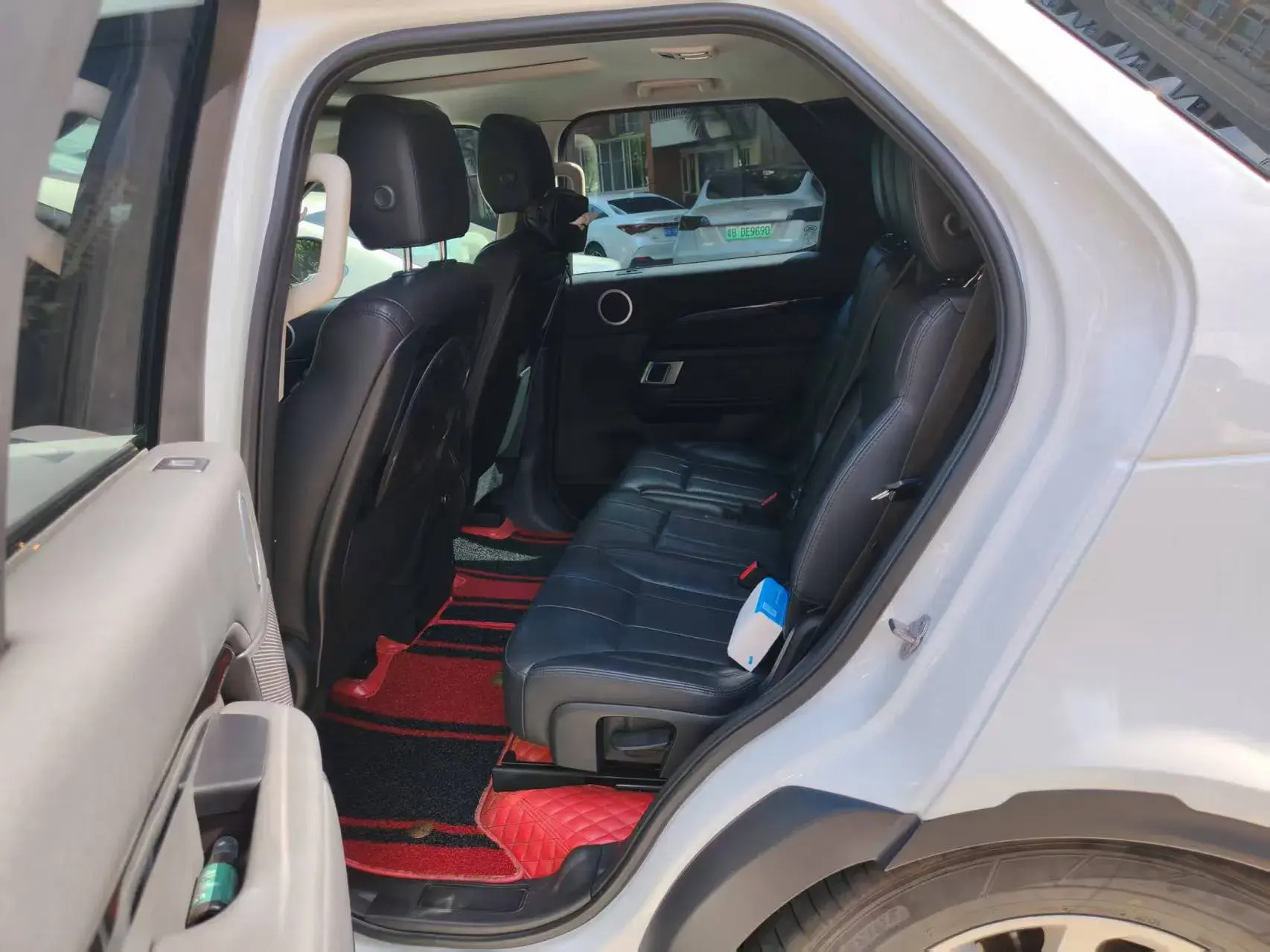 2017 LAND ROVER thumbnail 3