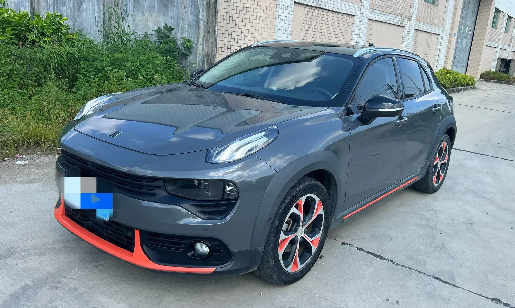 2019 LYNK&CO 02 view 1