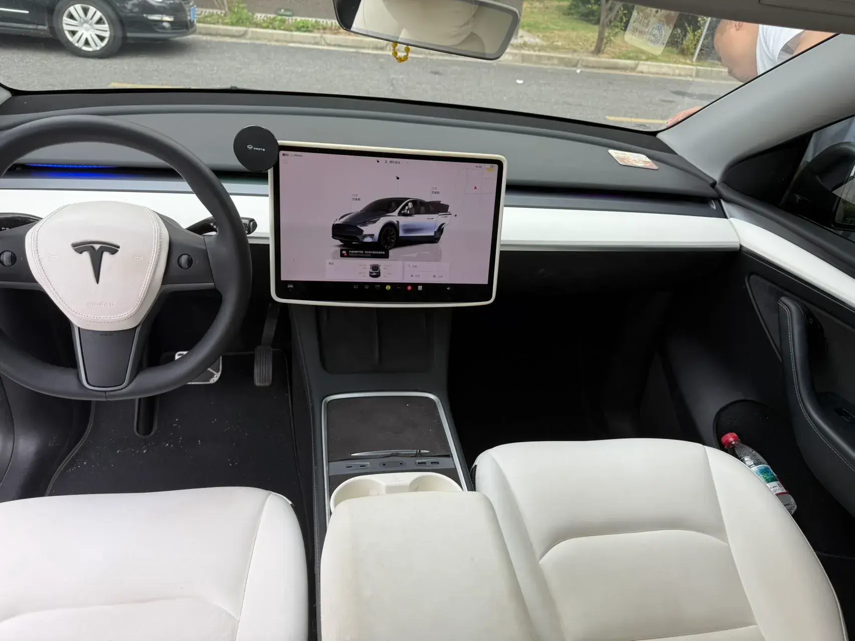 2022 TESLA MODEL thumbnail 4