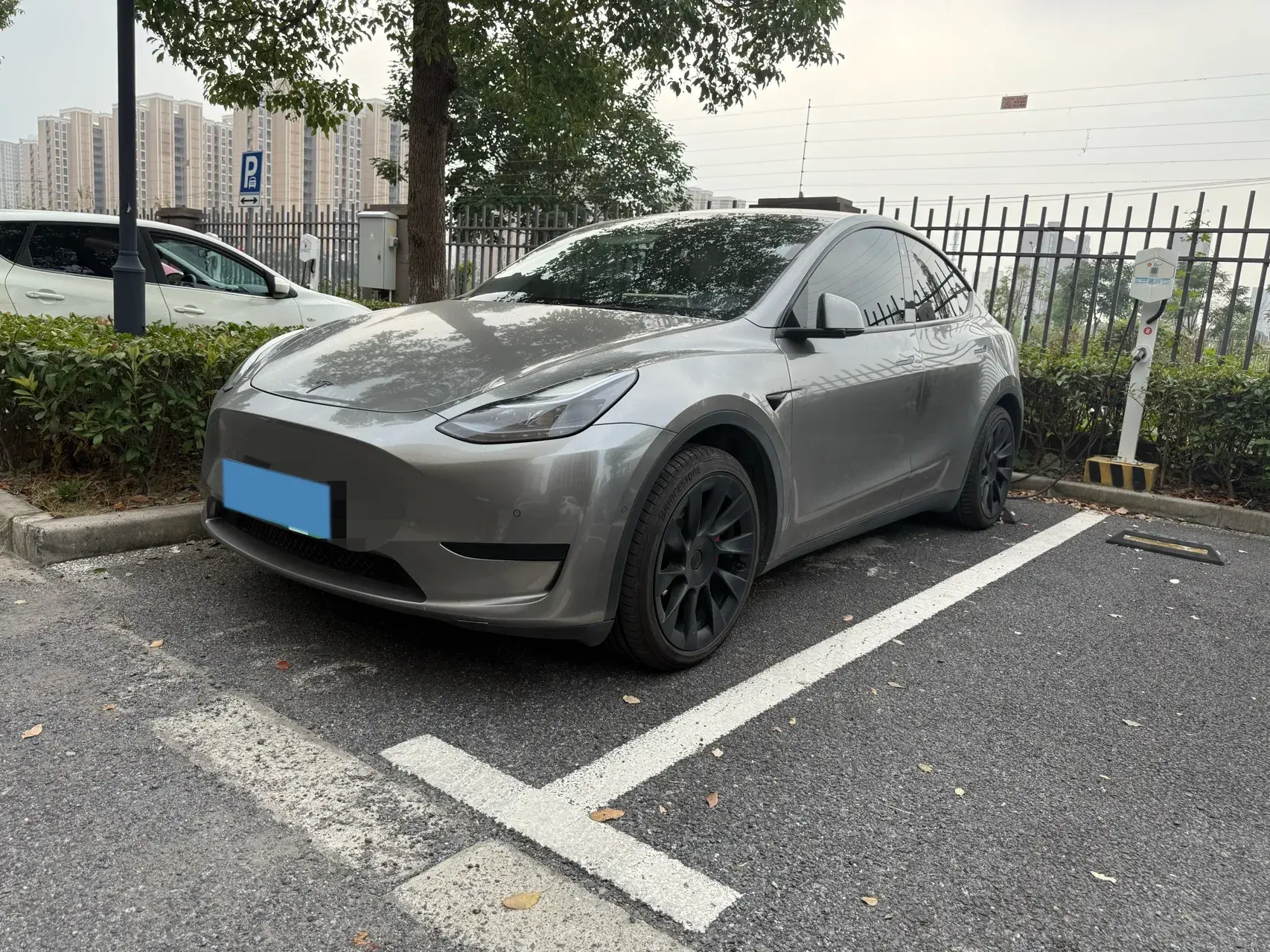 2022 TESLA MODEL view 1