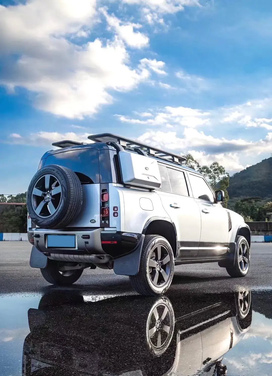 2020 LAND ROVER thumbnail 3