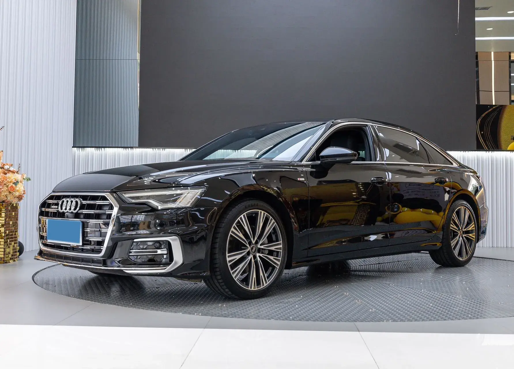 2025 AUDI A6L view 1