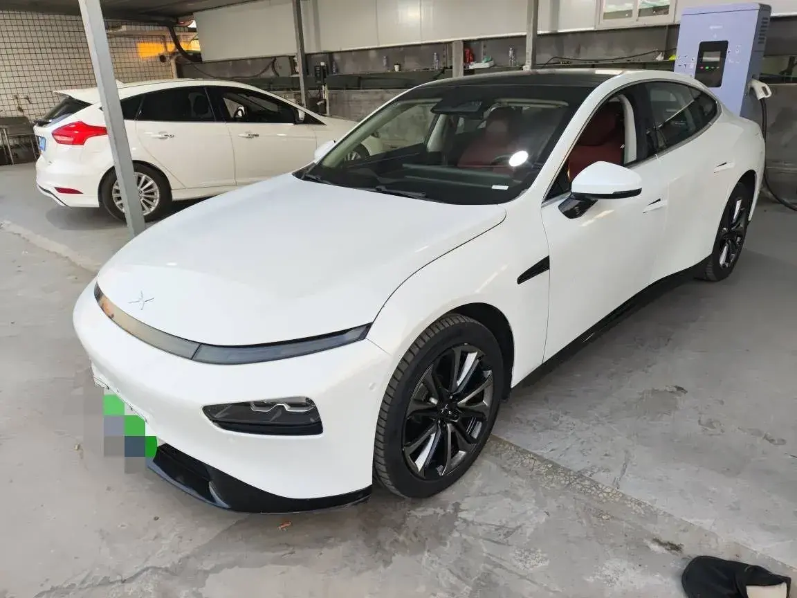 2020 XPENG P7 view 1