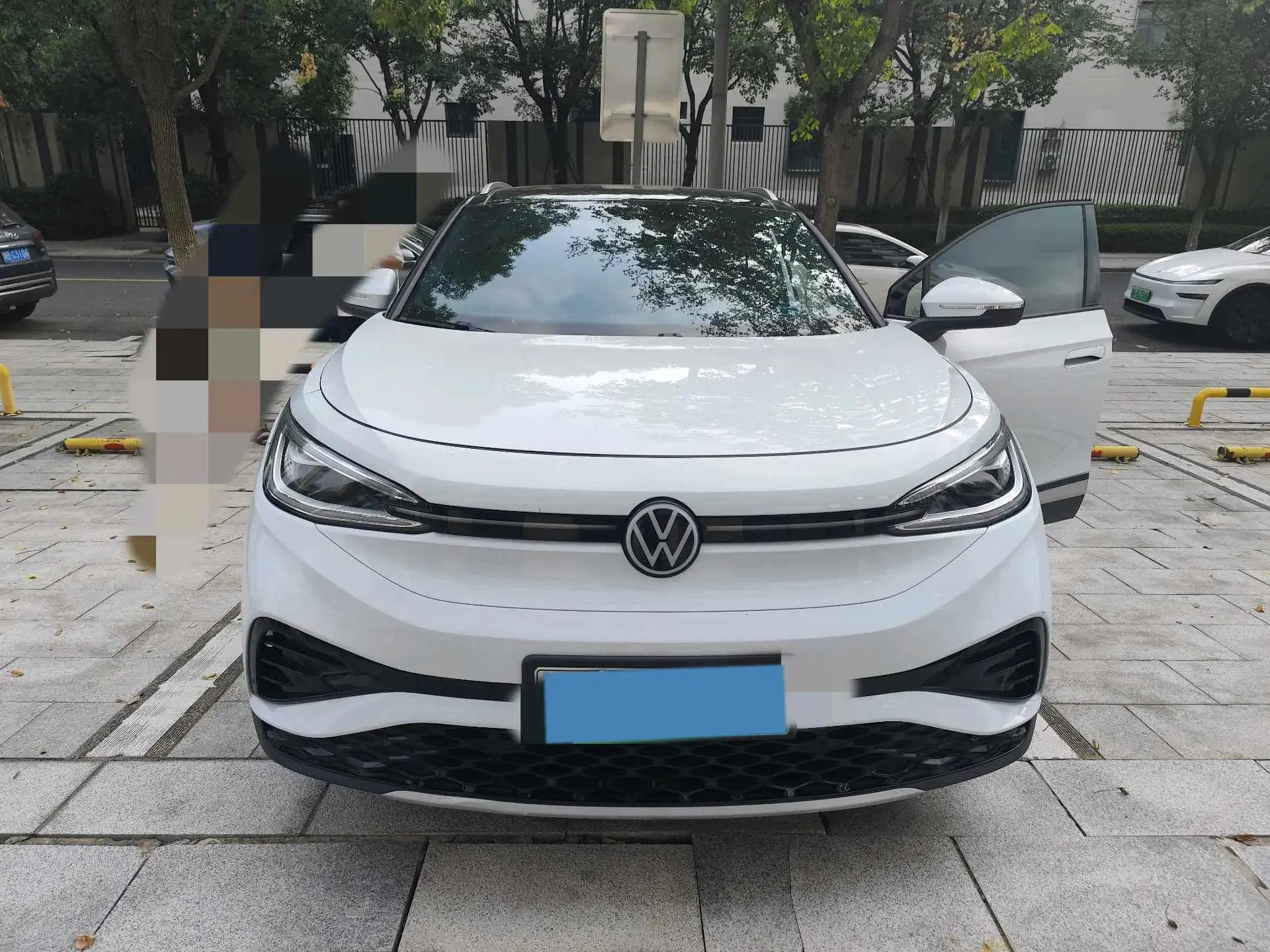 2022 VOLKSWAGEN ID.4 thumbnail 2