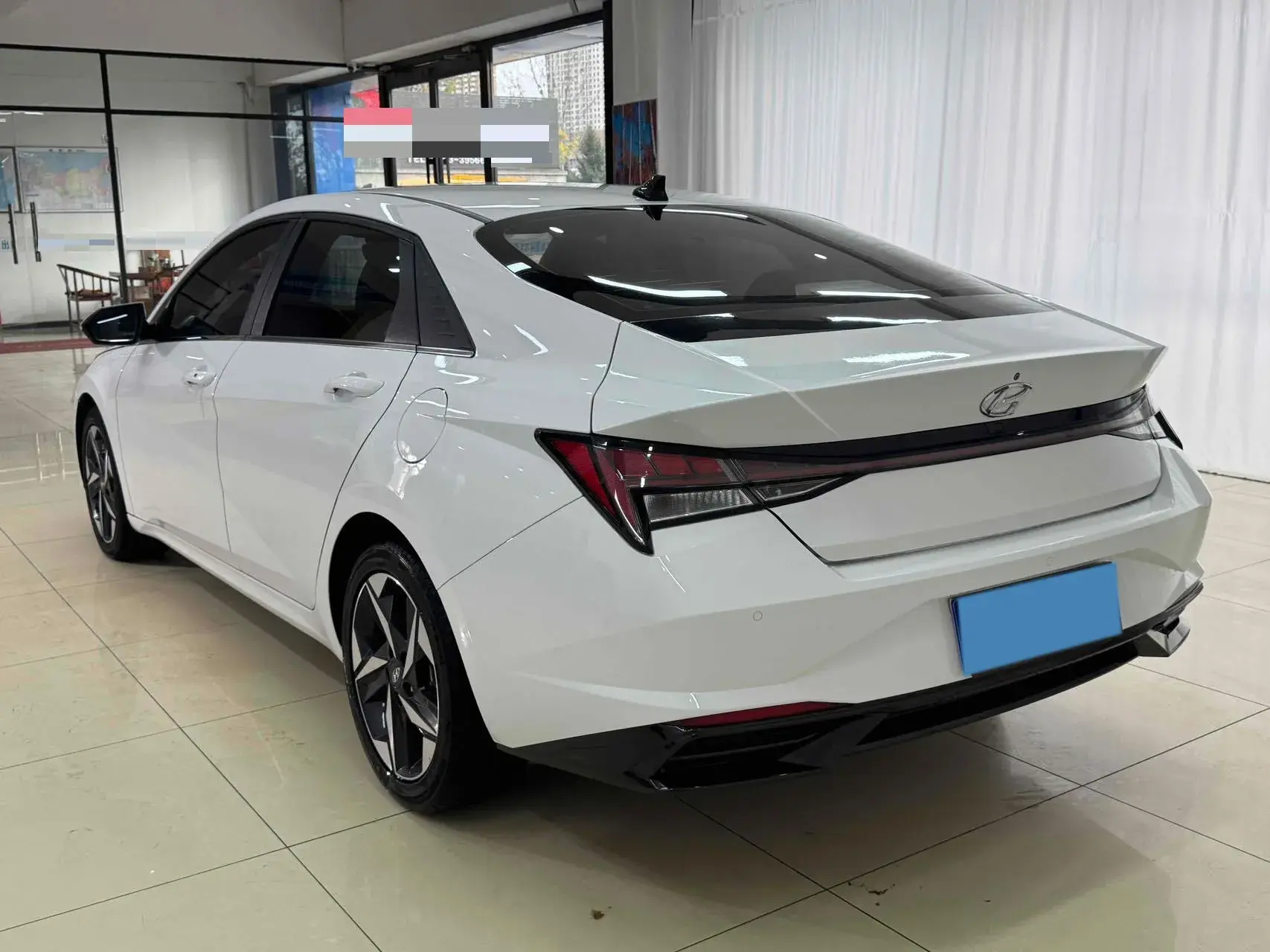 2021 HYUNDAI ELANTRA thumbnail 4