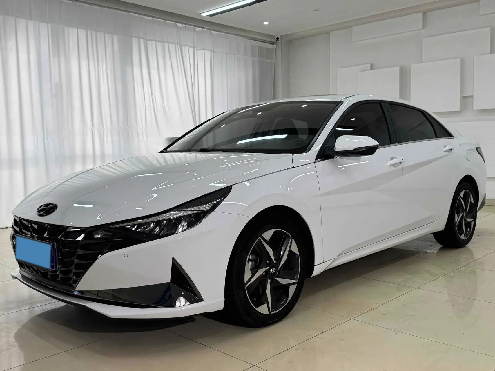 2021 HYUNDAI ELANTRA view 1