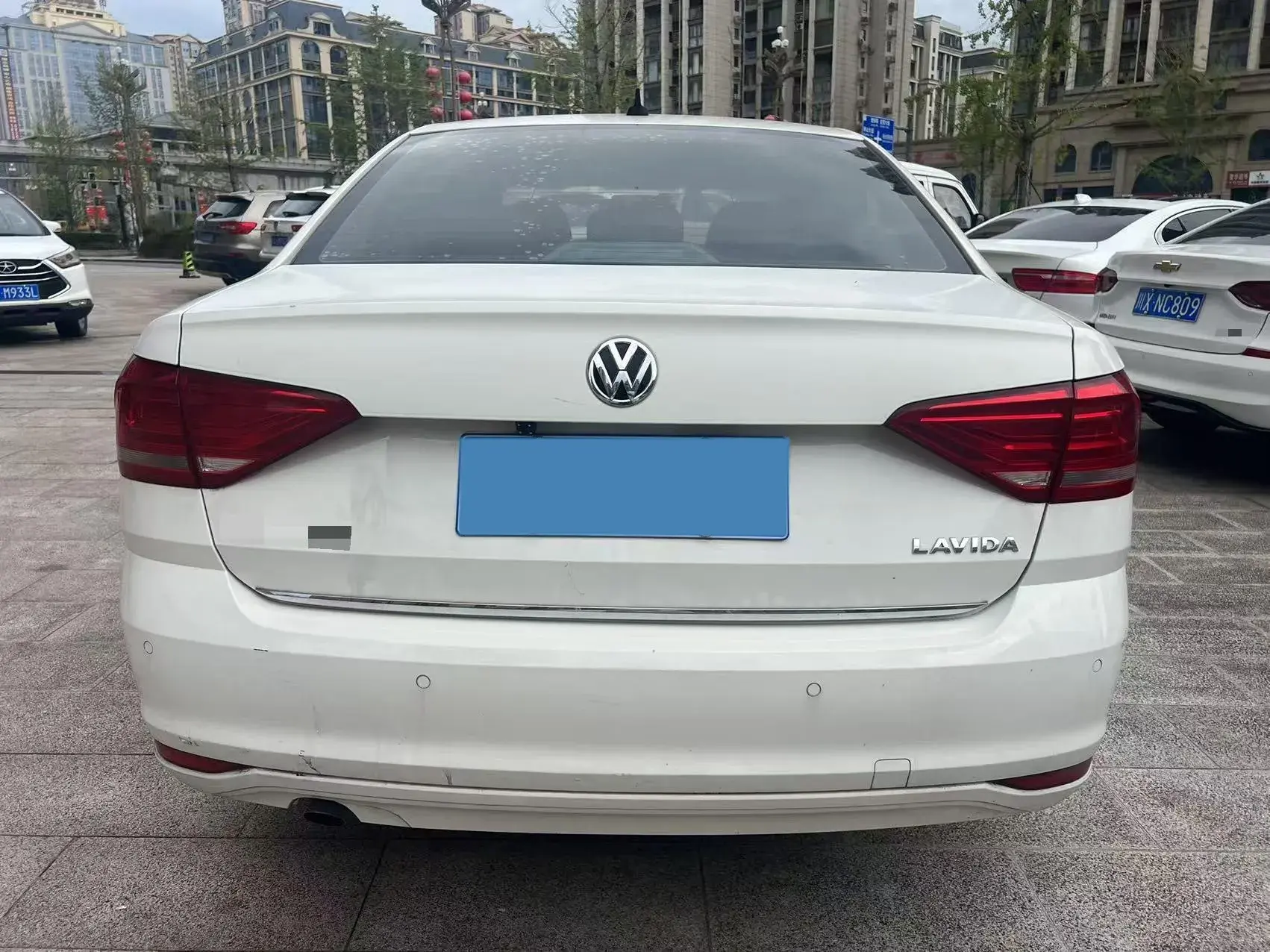 2017 VOLKSWAGEN LAVIDA thumbnail 4