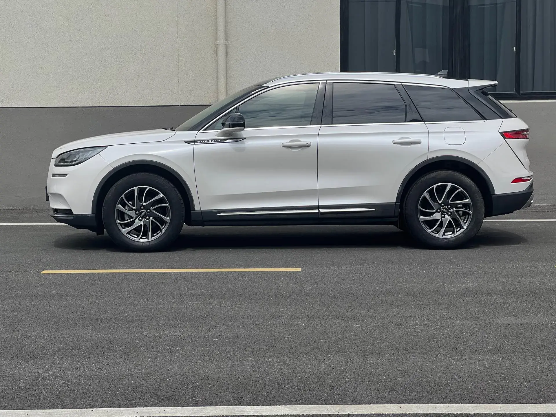 2020 LINCOLN CORSAIR thumbnail 2