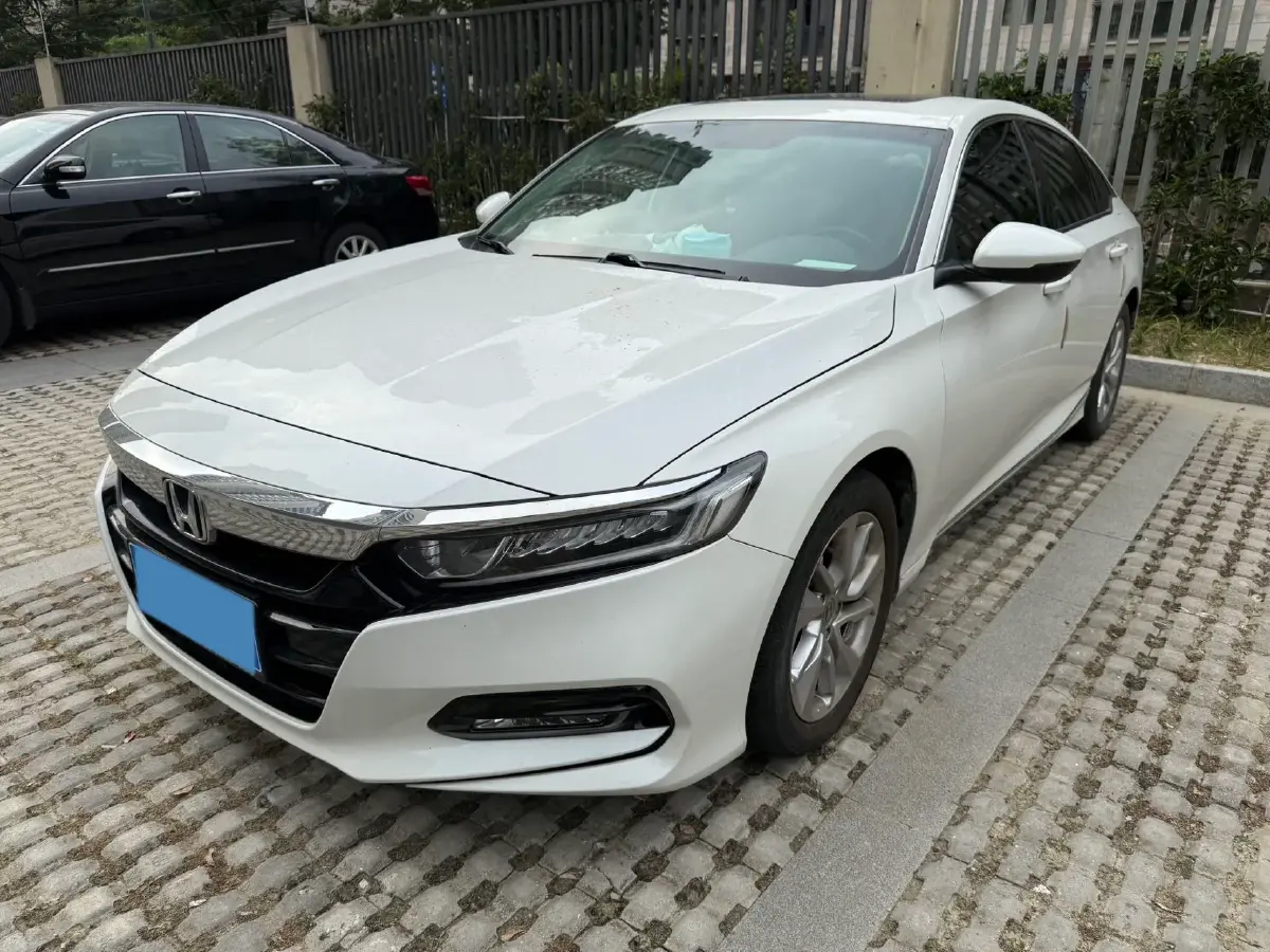 2018 Honda Accord 1.5T 194HP L4 CVT