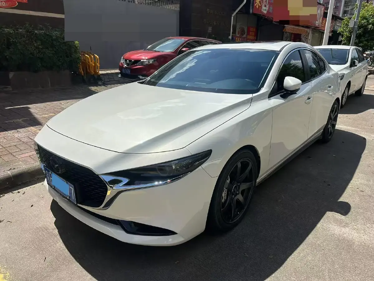 2022 Mazda 3 Axela 2.0L 158HP L4 6AT