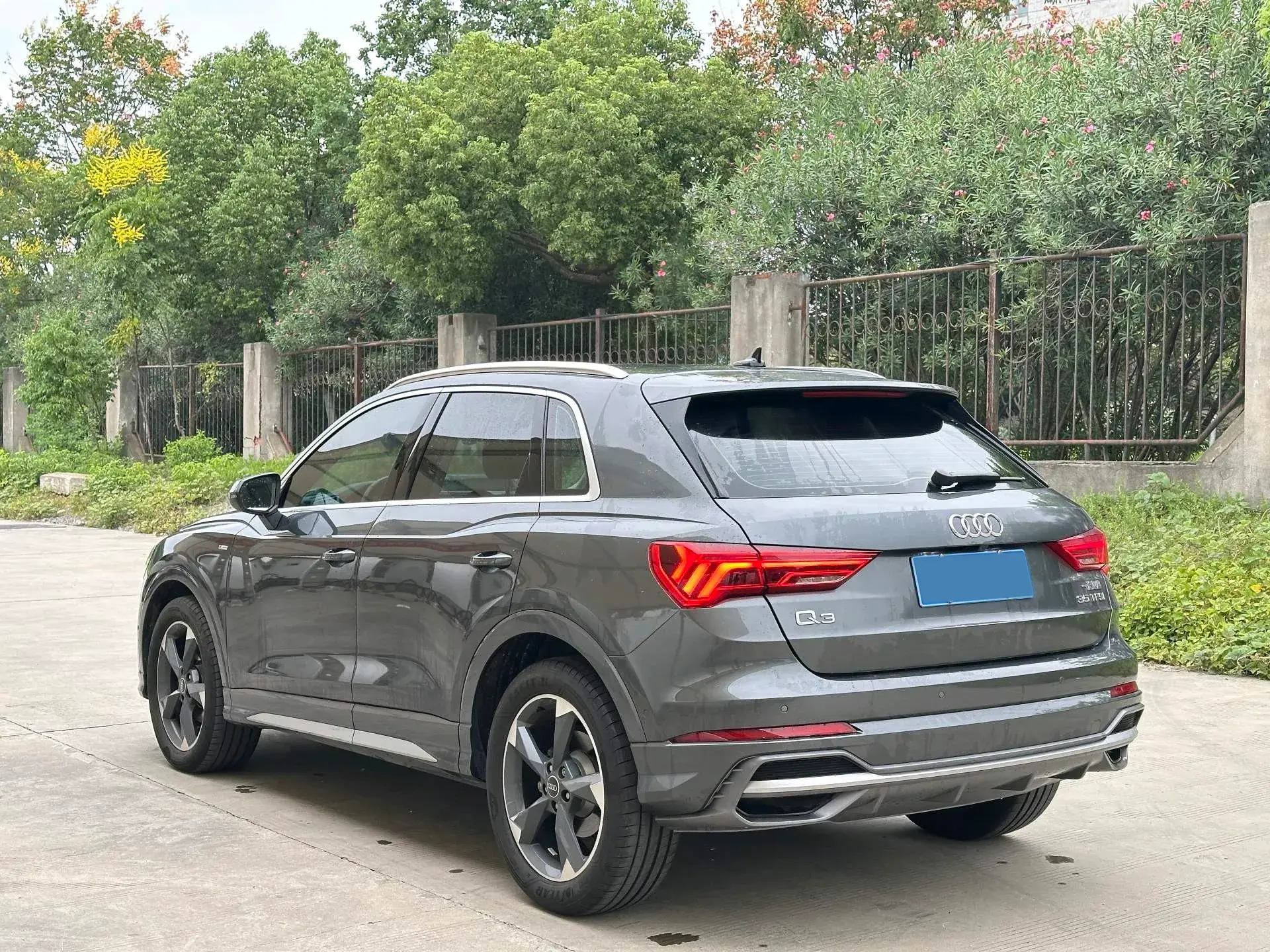 2021 AUDI Q3 thumbnail 4