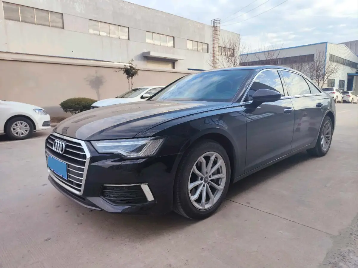2022 Audi A6L 2.0T 190HP L4 7DCT