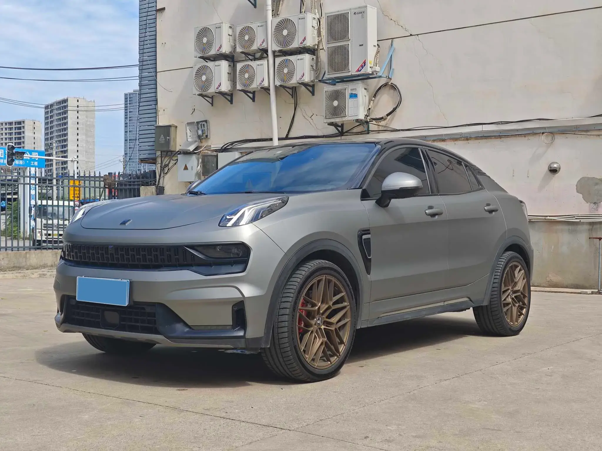 2020 LYNK&CO 05 view 1