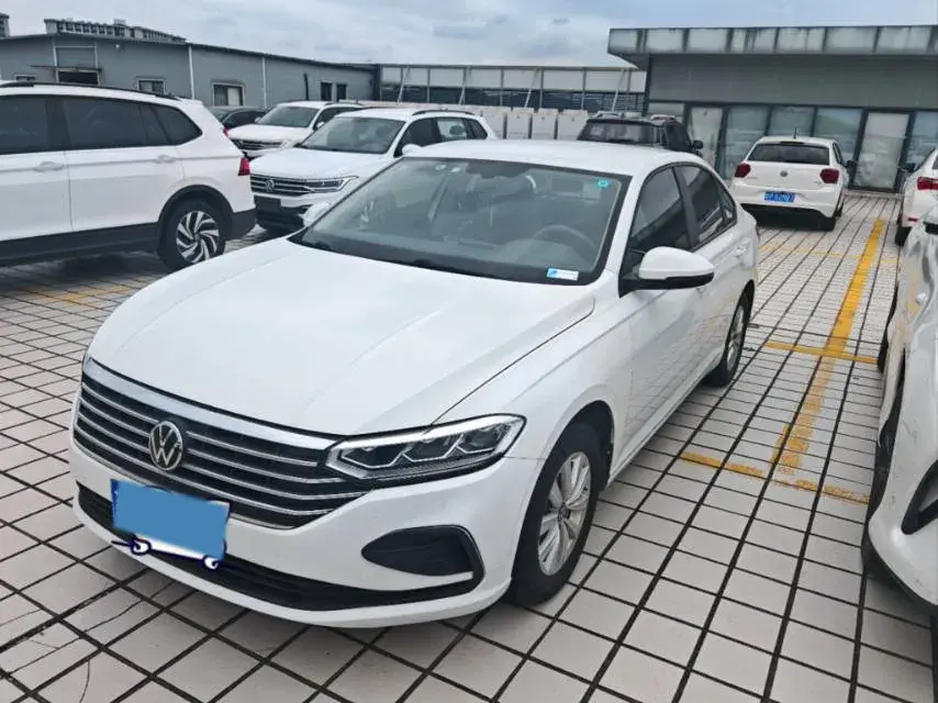 2023 VOLKSWAGEN LAVIDA view 1