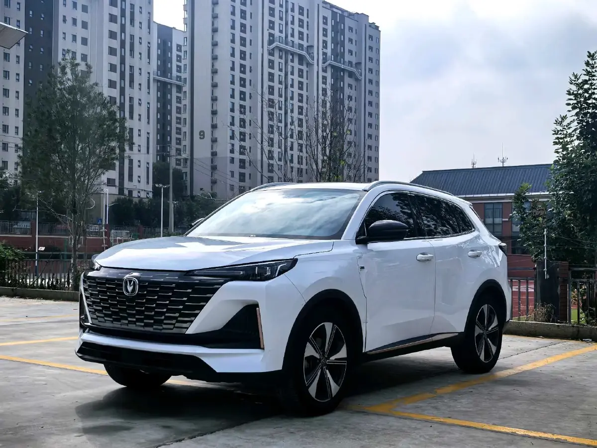2022 ChangAn CS75 Plus 1.5T 178HP L4 6AT 2022 ChangAn CS75 Plus 1.5T 178HP L4 6AT