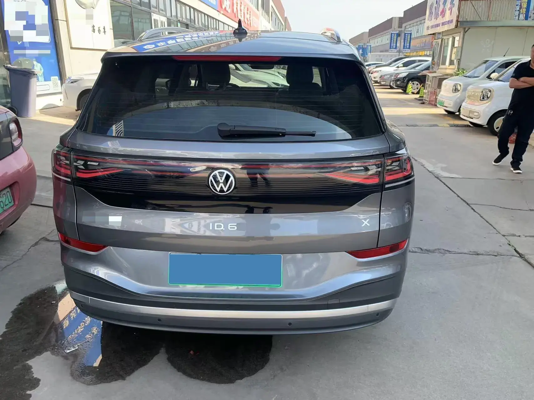 2022 VOLKSWAGEN ID.6 thumbnail 4