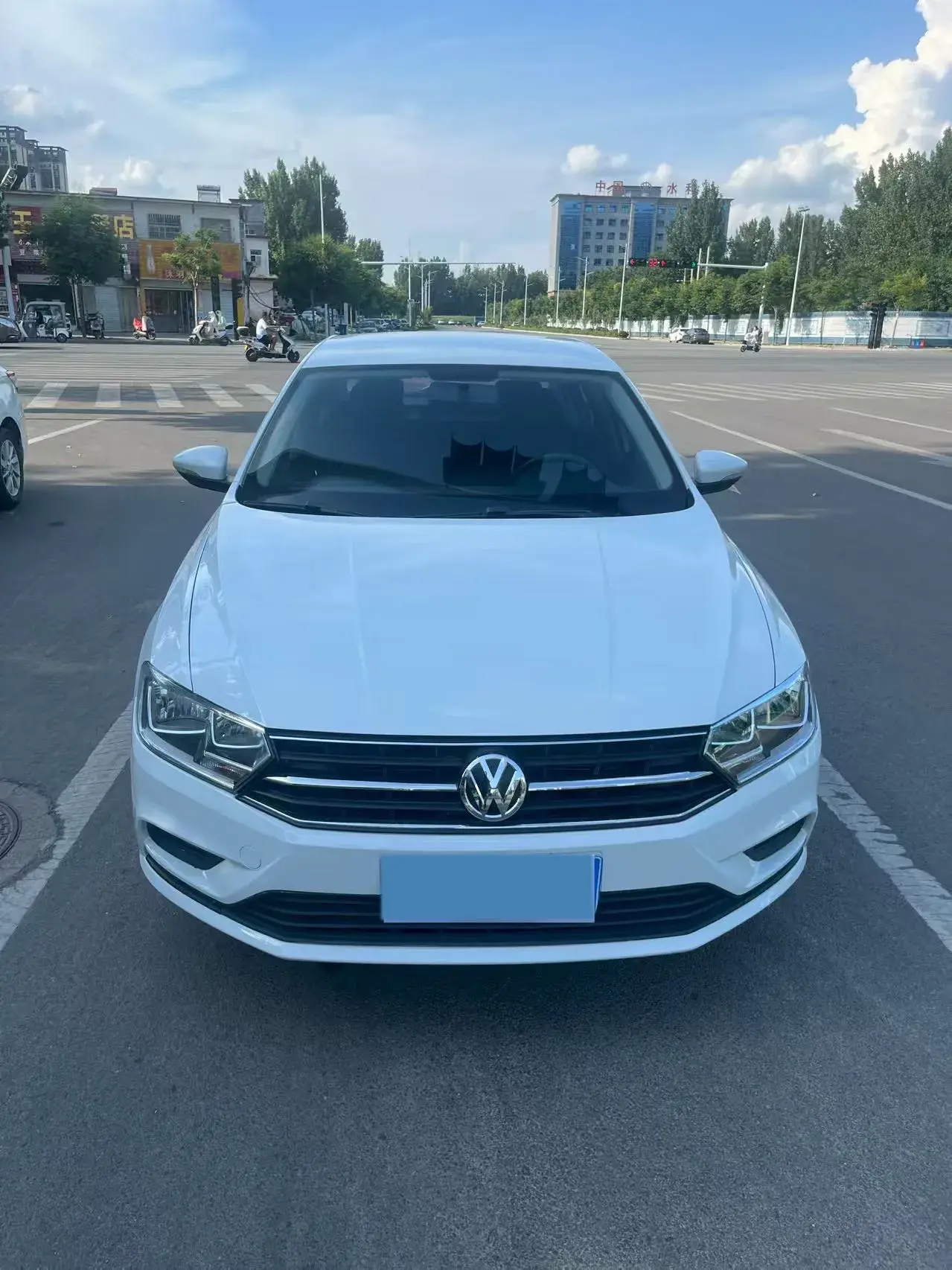 2018 VOLKSWAGEN BORA thumbnail 2