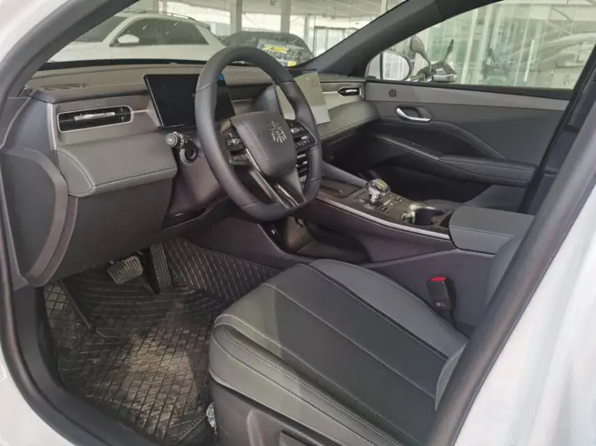 2024 BYD QIN thumbnail 4