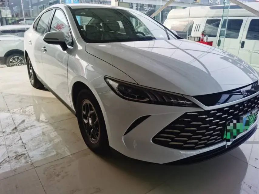 2024 BYD QIN thumbnail 3