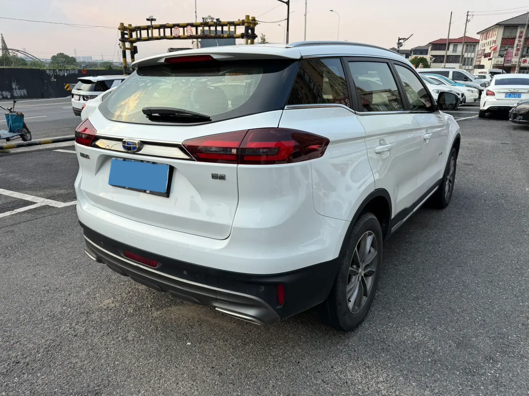 2020 GEELY AZKARRA thumbnail 4