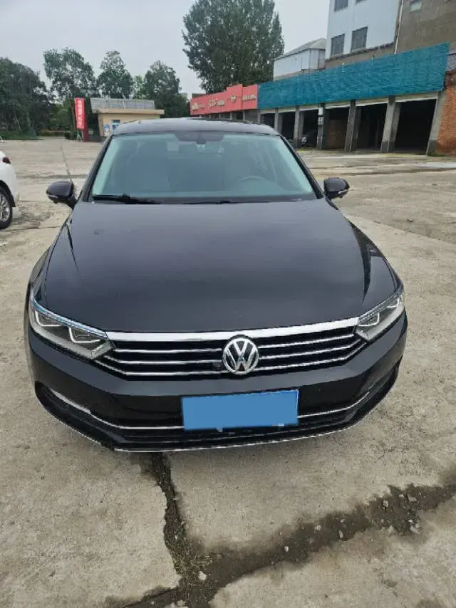 2018 VOLKSWAGEN MAGOTAN thumbnail 2