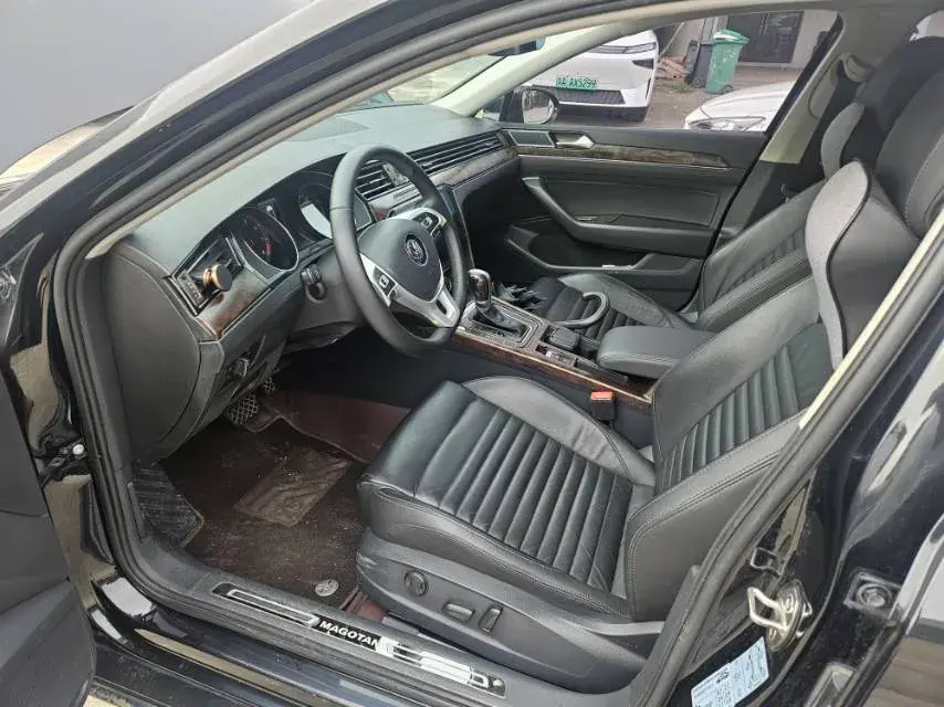 2018 VOLKSWAGEN MAGOTAN thumbnail 4