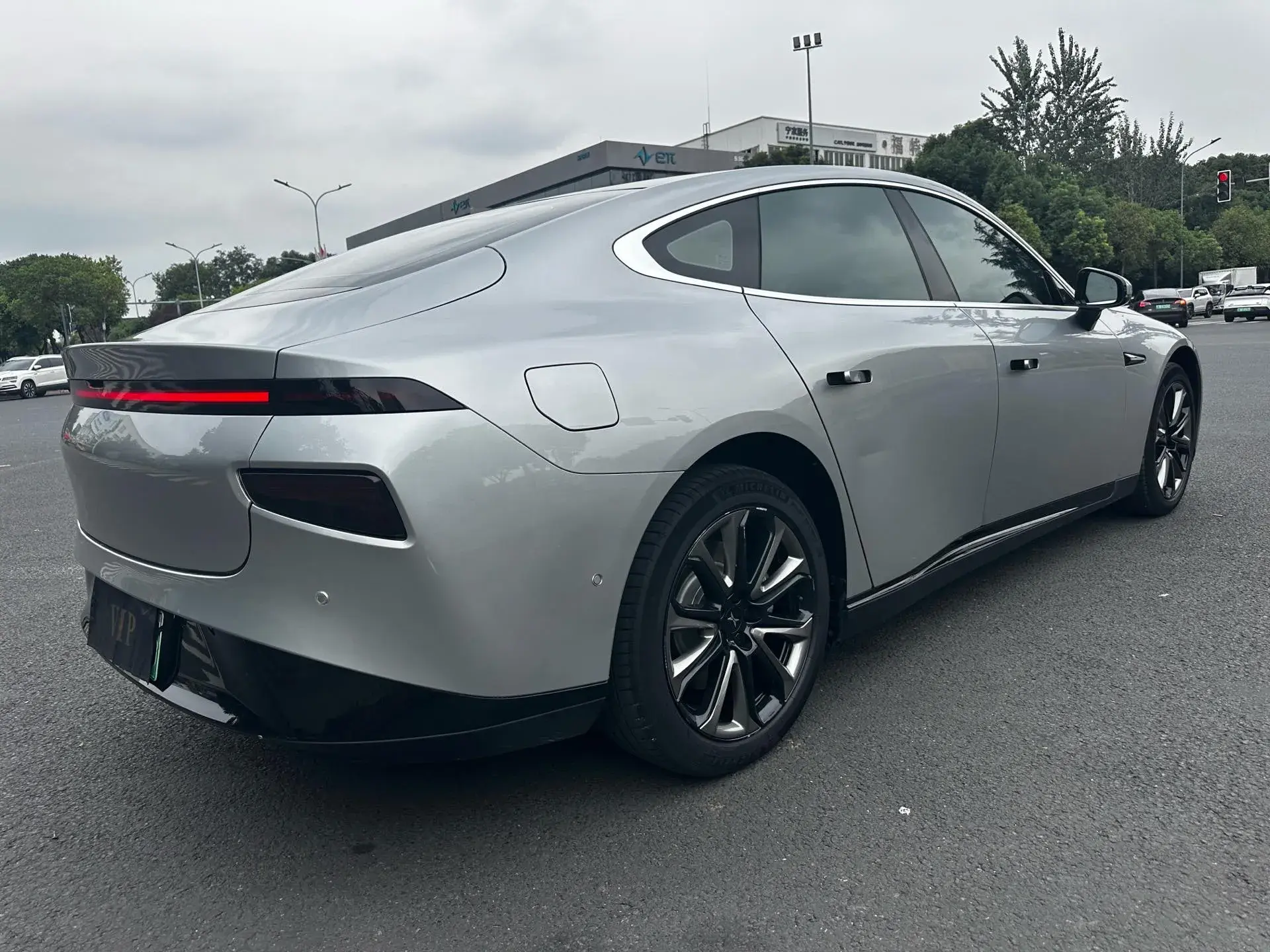 2022 XPENG P7 thumbnail 4