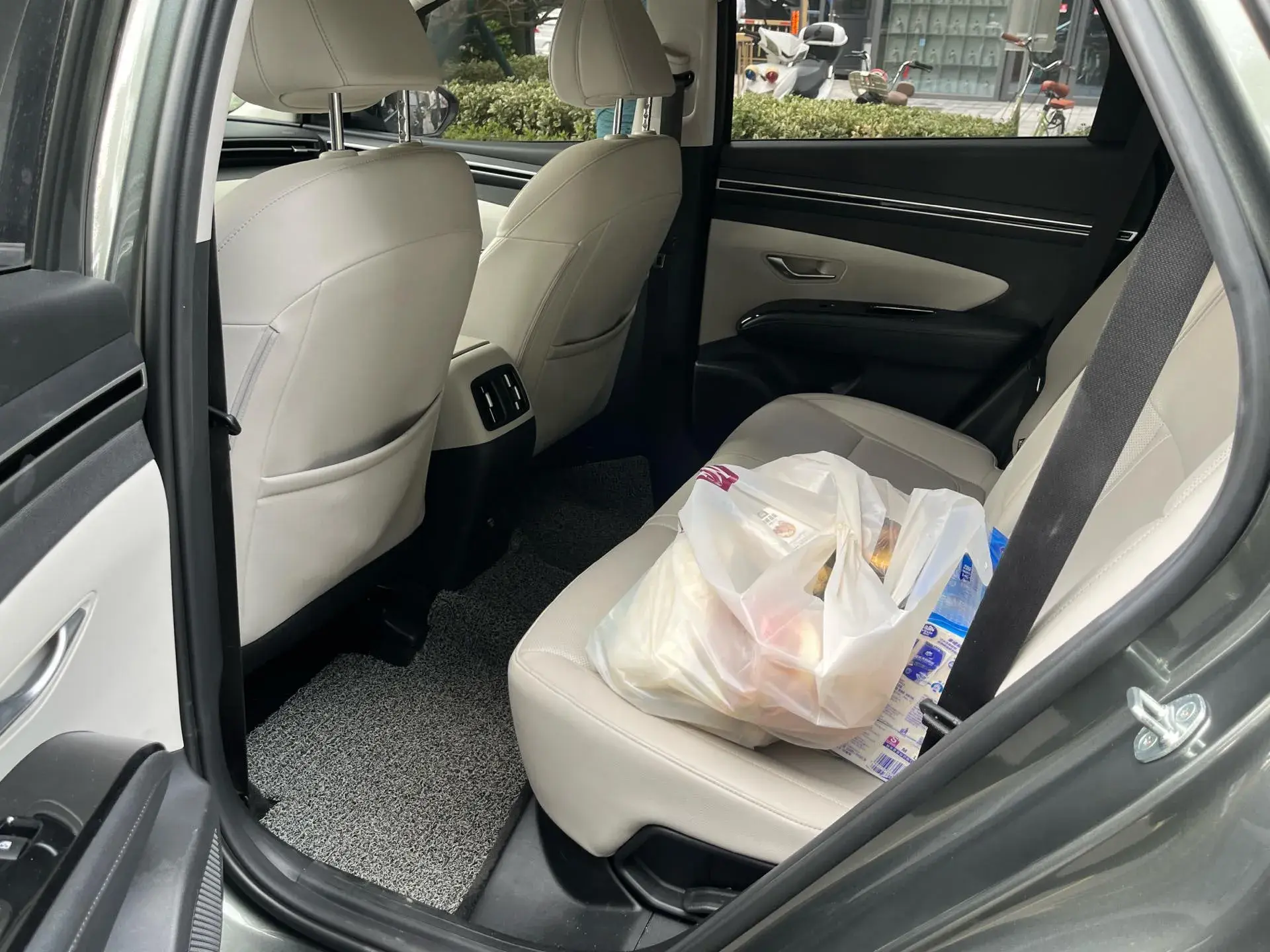 2021 HYUNDAI TUCSON thumbnail 4