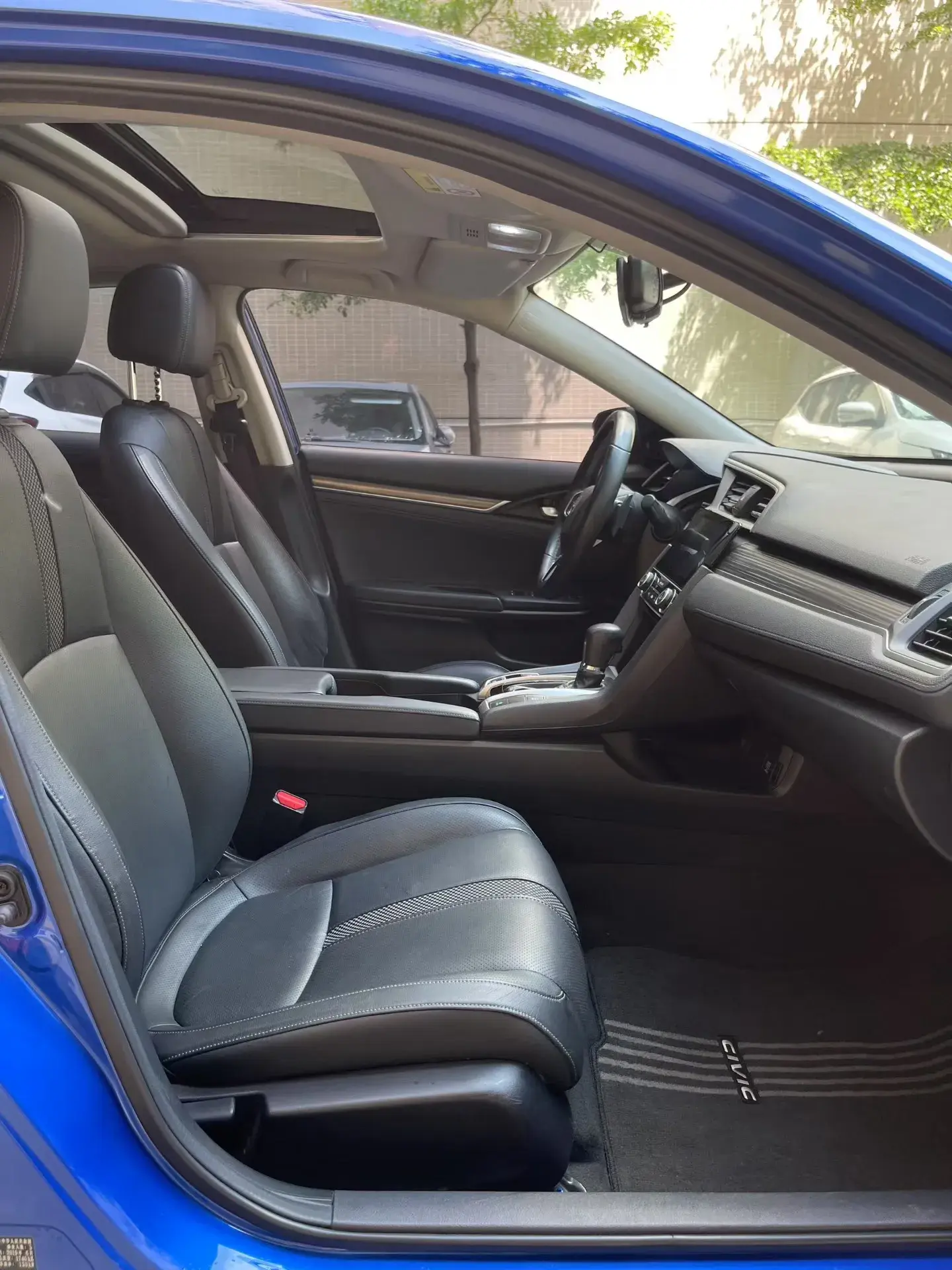 2019 HONDA CIVIC thumbnail 4